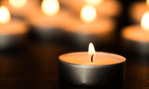 Hoe zit het met de kledingetiquette bij een uitvaart